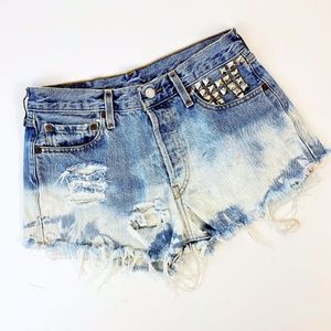 Levi's destroyed studded and bleached cut off 30"